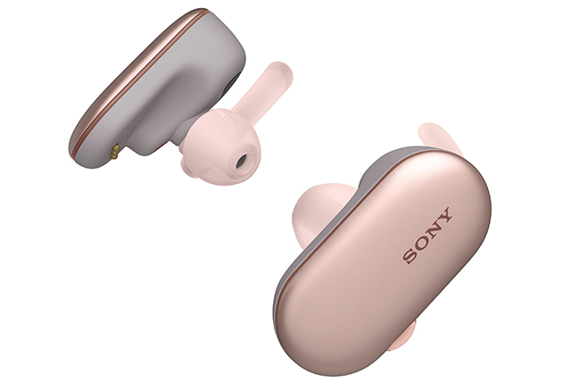 Sony WF-SP900随附不同尺寸的耳塞,符合不同耳型以及运动防水需求; 更设计了可增加稳定度的矽胶支架,让运动伸展更加自在放心。